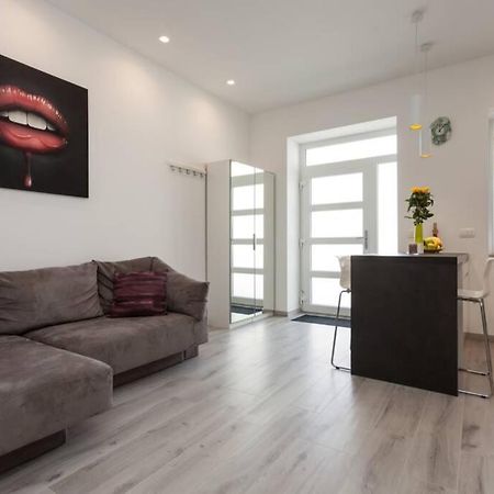 Apartman Luna Apartment Pula Bagian luar foto