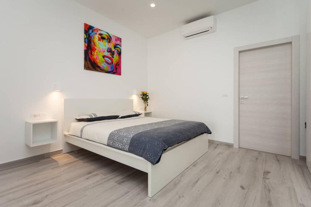 Apartman Luna Apartment Pula Bagian luar foto