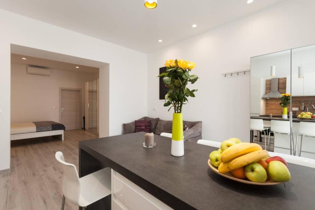 Apartman Luna Apartment Pula Bagian luar foto